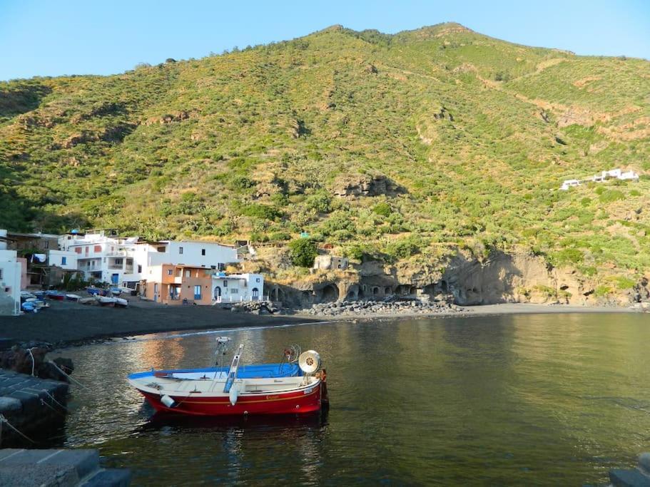 Casa Dei Sogni, Island Of Salina Vila Santa Marina Salina Exterior foto